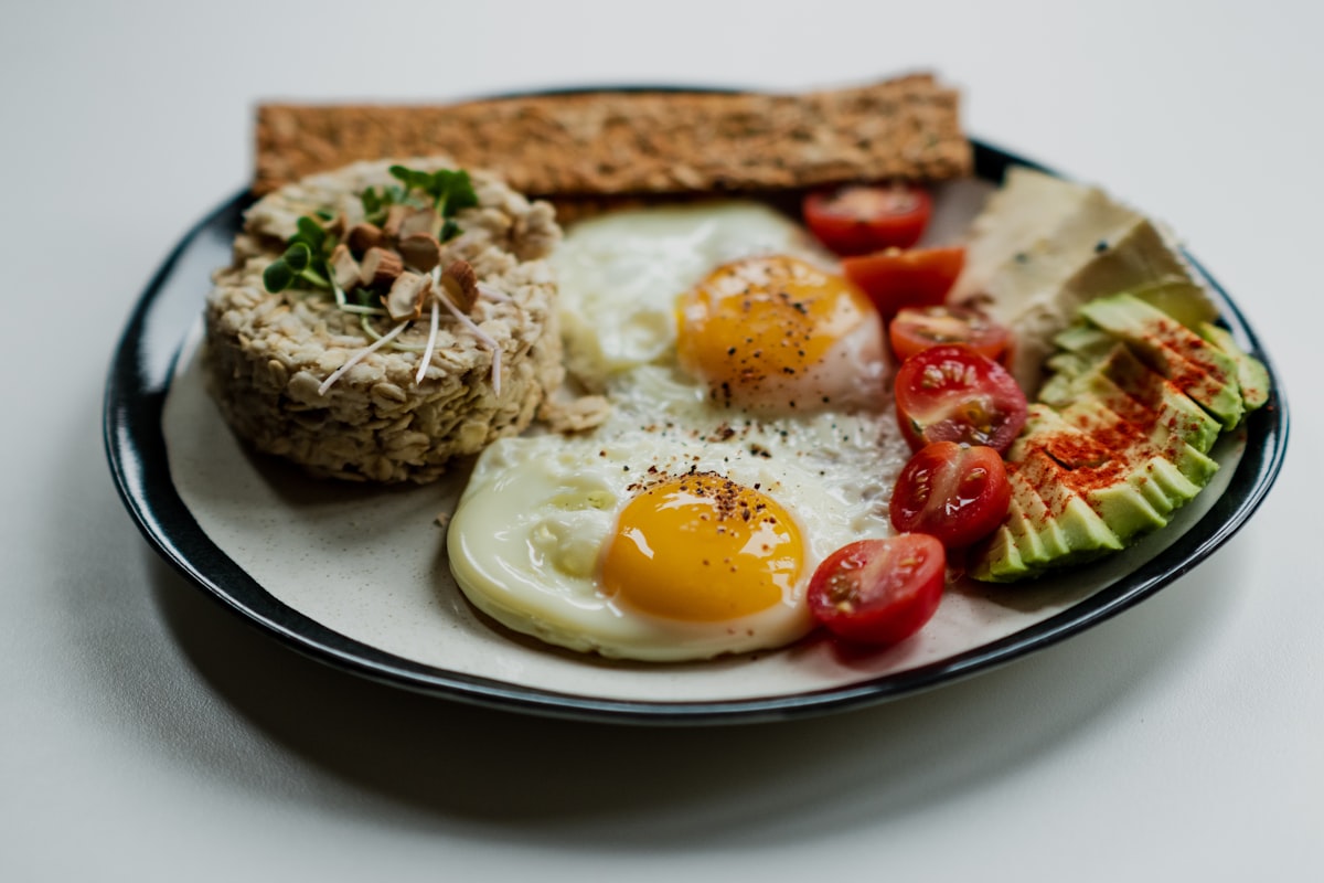 Mediterranean bowl with iron and vitamin C
